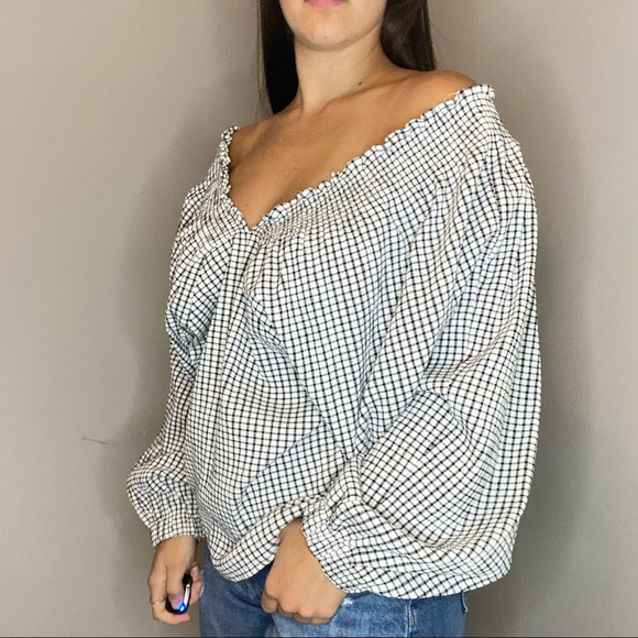 ✨5/$15✨ Zara off the shoulder tunic top size S - Picture 2 of 16